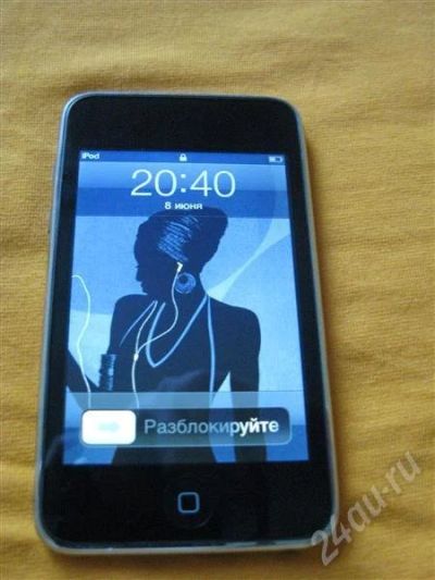 Лот: 384765. Фото: 1. IPod Touch 2g 8Gb + Sony MDR-V300. Плееры