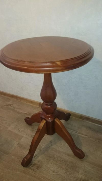 Лот: 10754729. Фото: 1. Столик из ангарской сосны. Другое (мебель для гостиной)