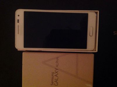Лот: 4829056. Фото: 1. Продам новый телефон Samsung Alpha... Смартфоны