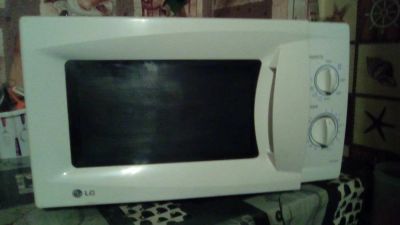 Лот: 8627313. Фото: 1. Отличная микроволновка. Микроволновки, мини-печи