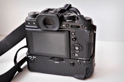 Лот: 12092112. Фото: 1. Fujifilm X-T2 + kit fujinon 18-55... Цифровые беззеркальные со сменной оптикой