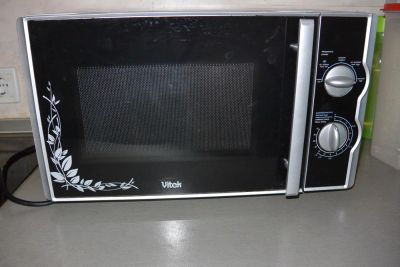 Лот: 8690325. Фото: 1. Изящная микроволновка Vitek VT-1692... Микроволновки, мини-печи