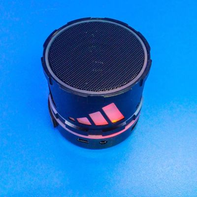 Лот: 6265370. Фото: 1. Колонки "Adidas" Bluetooth speaker... Портативные, беспроводные колонки