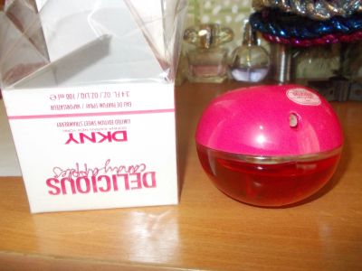 Лот: 15853279. Фото: 1. Sweet Strawberry от Donna Karan... Женская парфюмерия