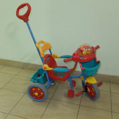 Лот: 10673173. Фото: 1. Продам детский трёх-колесный велик. Красноярск