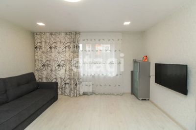 Лот: 22463429. Фото: 1. Продам 2-комн. кв. 60.3 кв.м... Квартиры, студии