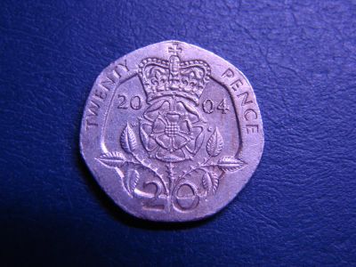 Лот: 2319278. Фото: 1. 20 пенсов 2004 год , Великобритания... Великобритания и острова