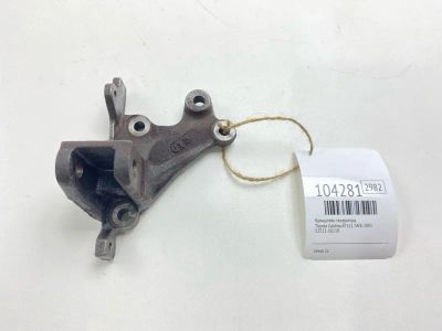 Лот: 24964992. Фото: 1. Кронштейн генератора Toyota Caldina... Двигатель и элементы двигателя