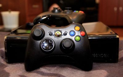Лот: 10785587. Фото: 1. xbox 360 slim. Игровые приставки, консоли
