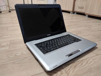 Лот: 15597051. Фото: 1. Ноутбук Toshiba. Ноутбуки