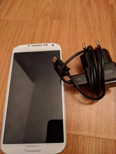 Лот: 10835358. Фото: 1. Samsung galaxy s4. Смартфоны