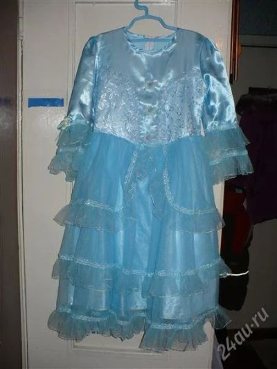 Лот: 2125237. Фото: 1. Платье нарядное голубое. Платья, сарафаны