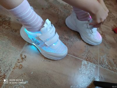 Лот: 16457960. Фото: 1. Led кроссовки для девочки р.30. Кеды, кроссовки