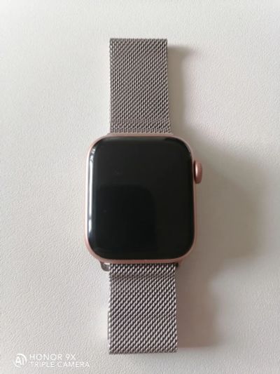 Лот: 20406468. Фото: 1. Часы apple watch S E 40 mm. Смарт-часы, фитнес-браслеты, аксессуары