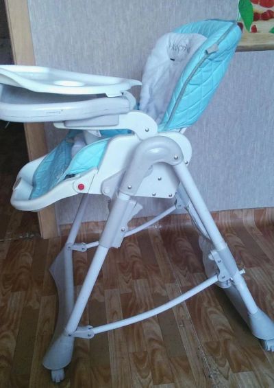 Лот: 8548517. Фото: 1. Стульчик happy baby. Стульчики для кормления