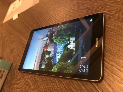 Лот: 14067603. Фото: 1. Huawei. Планшеты