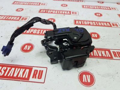 Лот: 20899009. Фото: 1. Замок двери багажника Toyota Prius... Кузов
