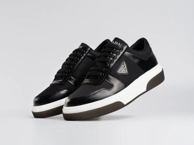 Лот: 25645030. Фото: 1. Кроссовки Prada. Кеды, кроссовки, слипоны