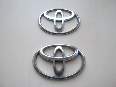 Лот: 24792379. Фото: 1. эмблема Toyota. Детали тюнинга