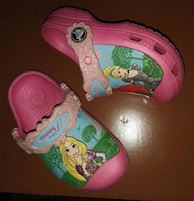 Лот: 11241391. Фото: 1. Сабо Crocs "Принцессы Дисней... Шлепанцы, сланцы