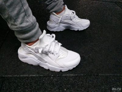 Лот: 7150638. Фото: 1. Кроссовки Nike Huarache. Кеды, кроссовки, слипоны