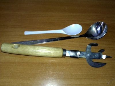 Лот: 5924967. Фото: 1. Открывашка, ложки. Столовые приборы, ножи