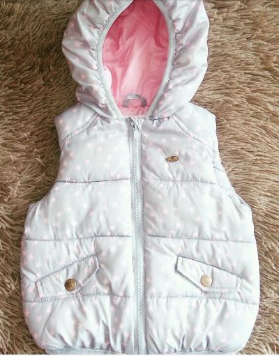 Лот: 9697662. Фото: 1. Жилет Zara. Верхняя одежда