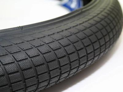 Лот: 3003375. Фото: 1. BMX-покрышка Schwalbe Crazy Bob... Запчасти