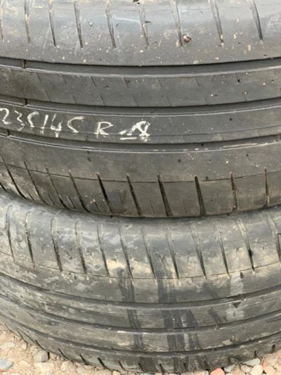 Лот: 17551401. Фото: 1. 235/45 R18 Michelin пара. Шины