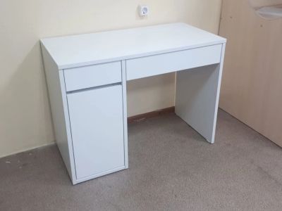 Лот: 15823123. Фото: 1. Стол письменный для школьника... Компьютерные и письменные столы