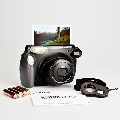 Лот: 4714682. Фото: 1. Fujifilm instax 210 Polaroid. Polaroid