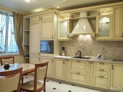 Лот: 8915348. Фото: 1. Классическая кухня 2. Кухонные гарнитуры