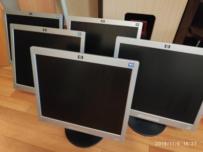 Лот: 14957067. Фото: 1. 5 мониторов HP одним лотом!!!!. ЖК-мониторы