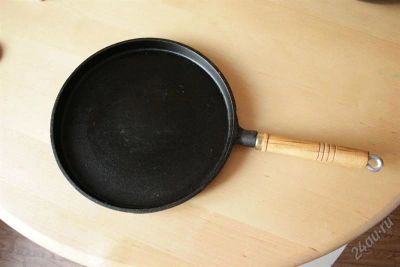 Лот: 2806755. Фото: 1. Сковородки чугунные. Сковороды и сотейники