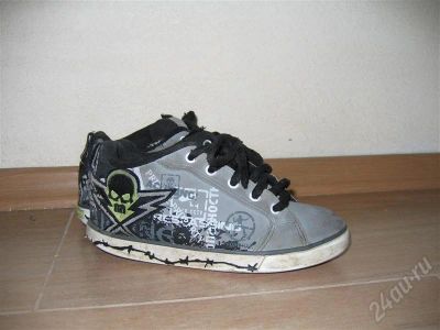 Лот: 505184. Фото: 1. Кросовки Heelys с колесиками... Роликовые коньки, скейтборды, самокаты