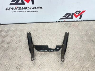 Лот: 25716691. Фото: 1. кронштейн датчика удара Ford Mondeo... Двигатель и элементы двигателя