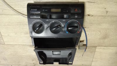 Лот: 25805287. Фото: 1. Панель управления Toyota Corolla... Кузов