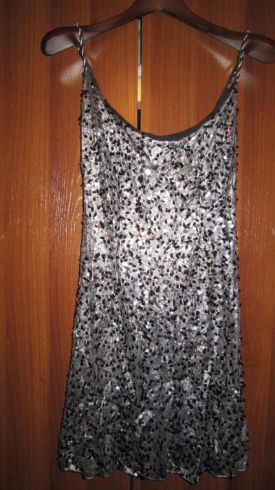 Лот: 3417744. Фото: 1. платье в пайетках 44-46. Платья