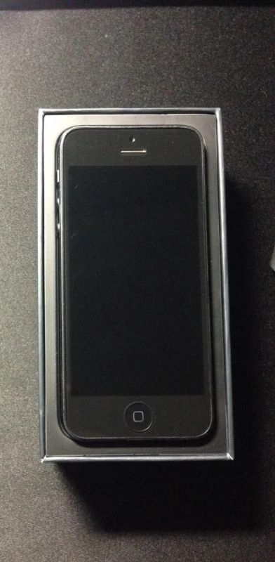 Лот: 7161275. Фото: 1. Iphone 5 16 Gb Black. Смартфоны