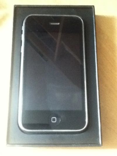 Лот: 2998284. Фото: 1. Iphone 3gs 8gb black. Смартфоны
