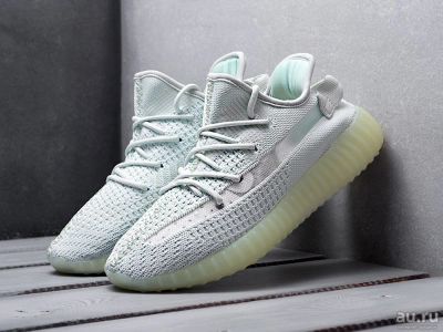 Лот: 17268753. Фото: 1. Кроссовки Adidas Yeezy 350 Boost... Кеды, кроссовки, слипоны
