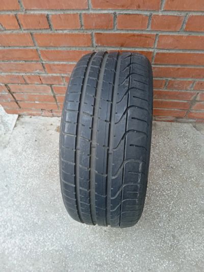 Лот: 19123365. Фото: 1. Pirelli 255/40R19 p zero. Шины
