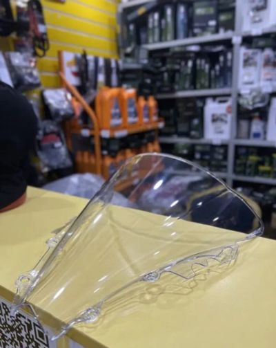 Лот: 23492667. Фото: 1. Стекло ветровое Yamaha yzf r6... Запчасти