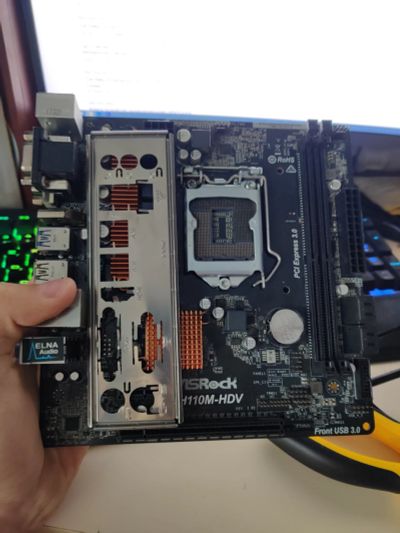 Лот: 17663556. Фото: 1. Asrock h110m-hdv. Материнские платы