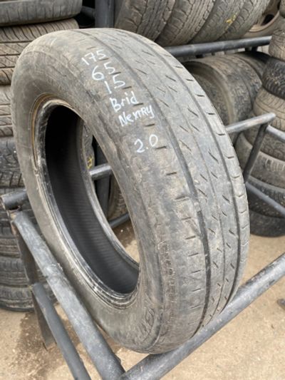 Лот: 22452576. Фото: 1. 1шт. 175-65-R15 Bridgestone Nextry. Шины
