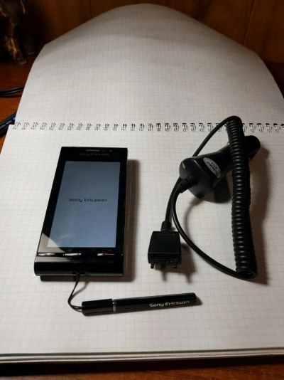 Лот: 11162911. Фото: 1. Сотовый телефон sony Ericsson. Кнопочные мобильные телефоны