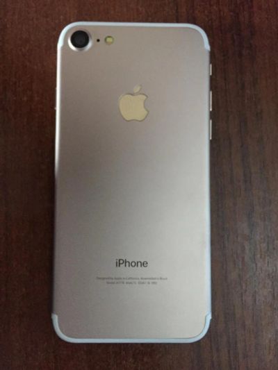 Лот: 9966599. Фото: 1. iPhone 7. Смартфоны