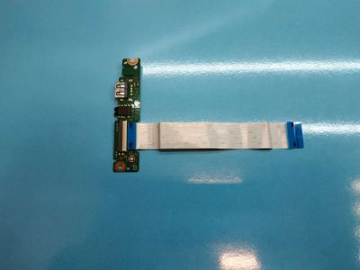 Лот: 19608440. Фото: 1. Б/У плата с разъёмами USB, Audio... Запчасти для ноутбуков