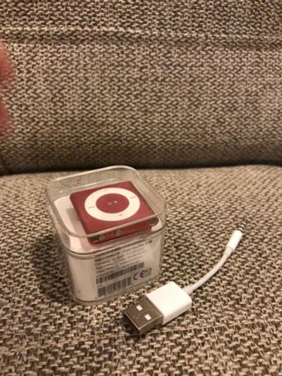 Лот: 14595987. Фото: 1. Ipod Shuffle c 1 рубля Не работает... Плееры