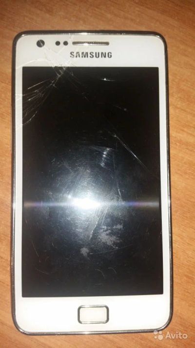 Лот: 4863452. Фото: 1. Samsung galaxy s2 i9100 white. Кнопочные мобильные телефоны